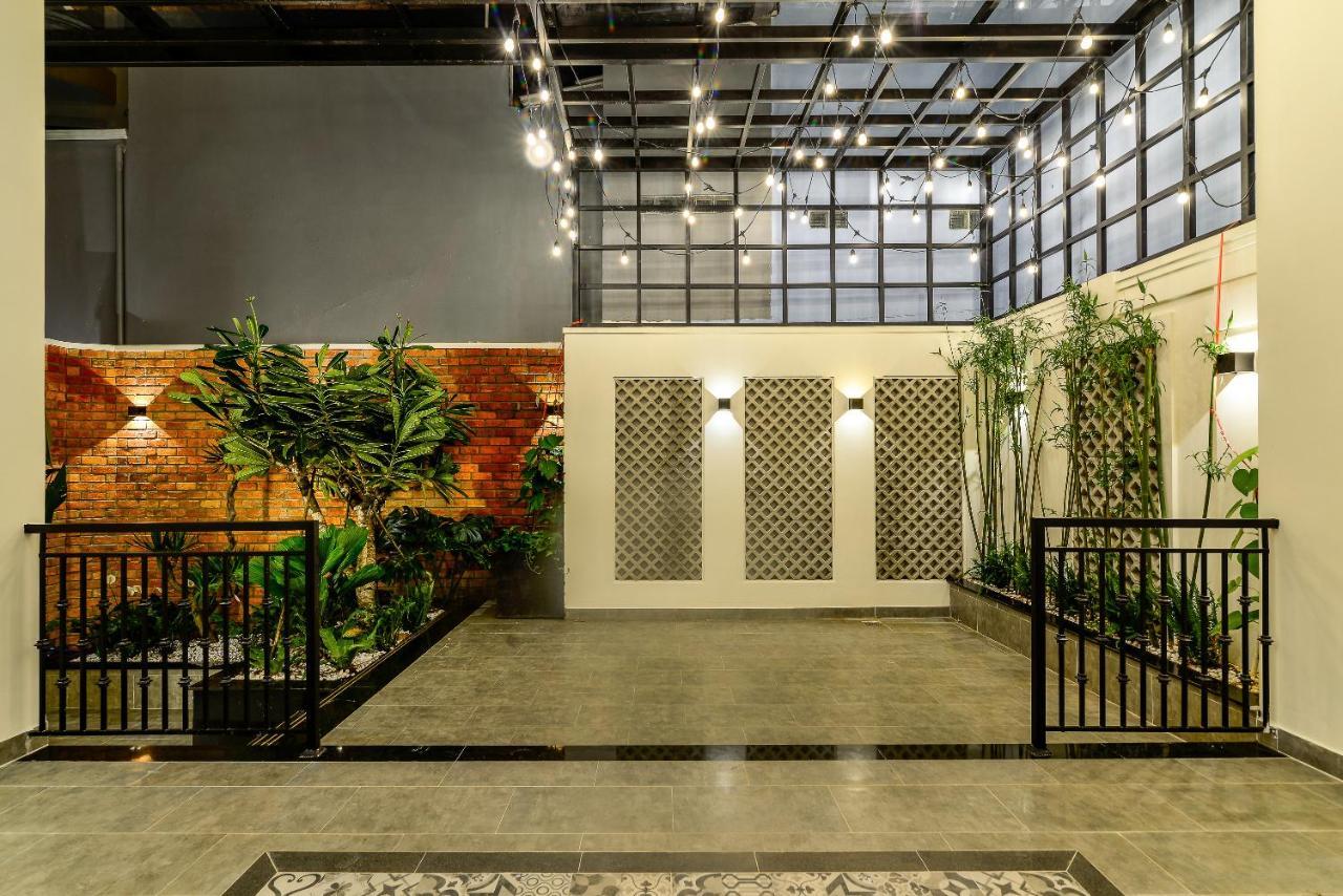 Cozrum Homes The Gallery Residence Ho Chi Minh-staden Exteriör bild