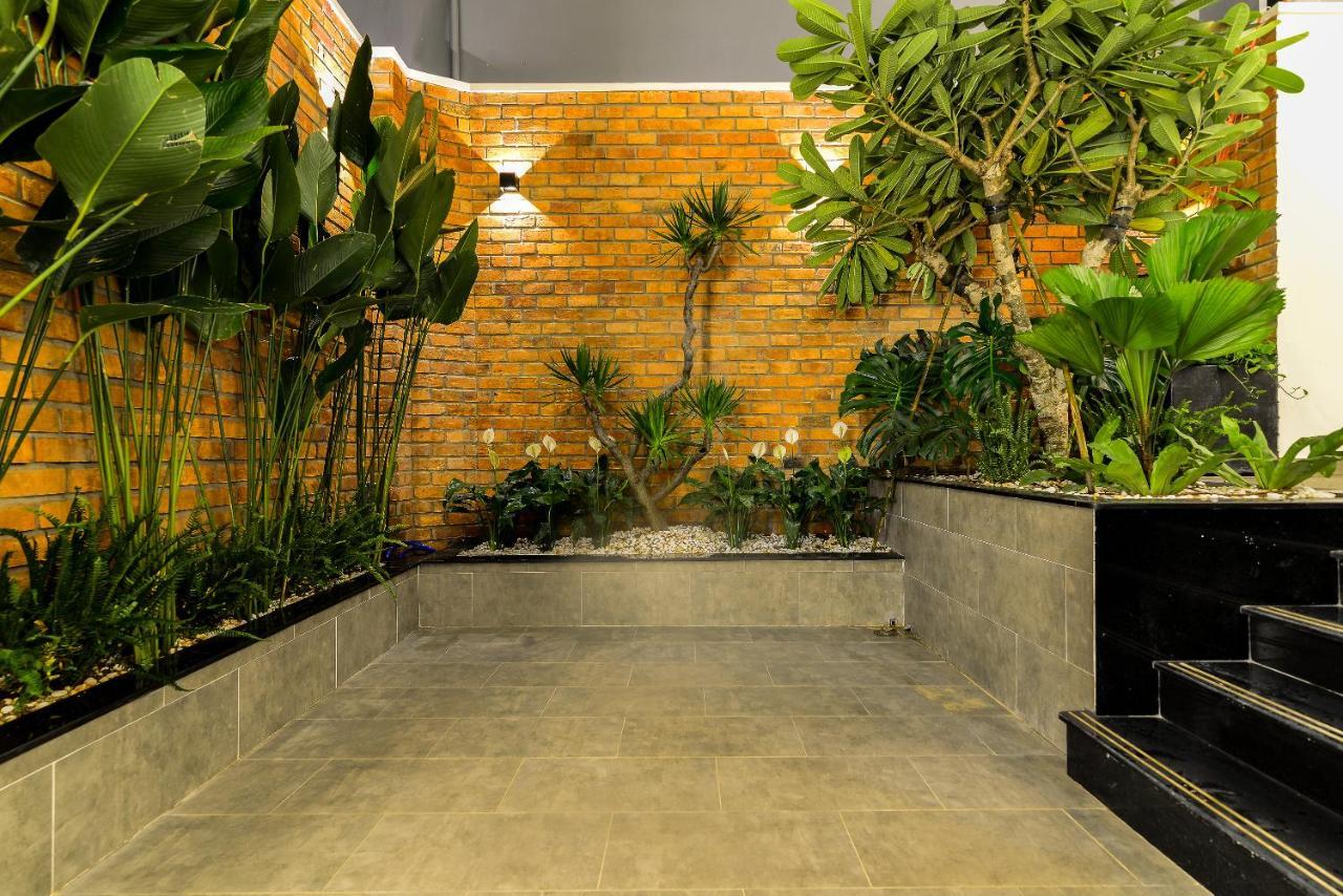 Cozrum Homes The Gallery Residence Ho Chi Minh-staden Exteriör bild