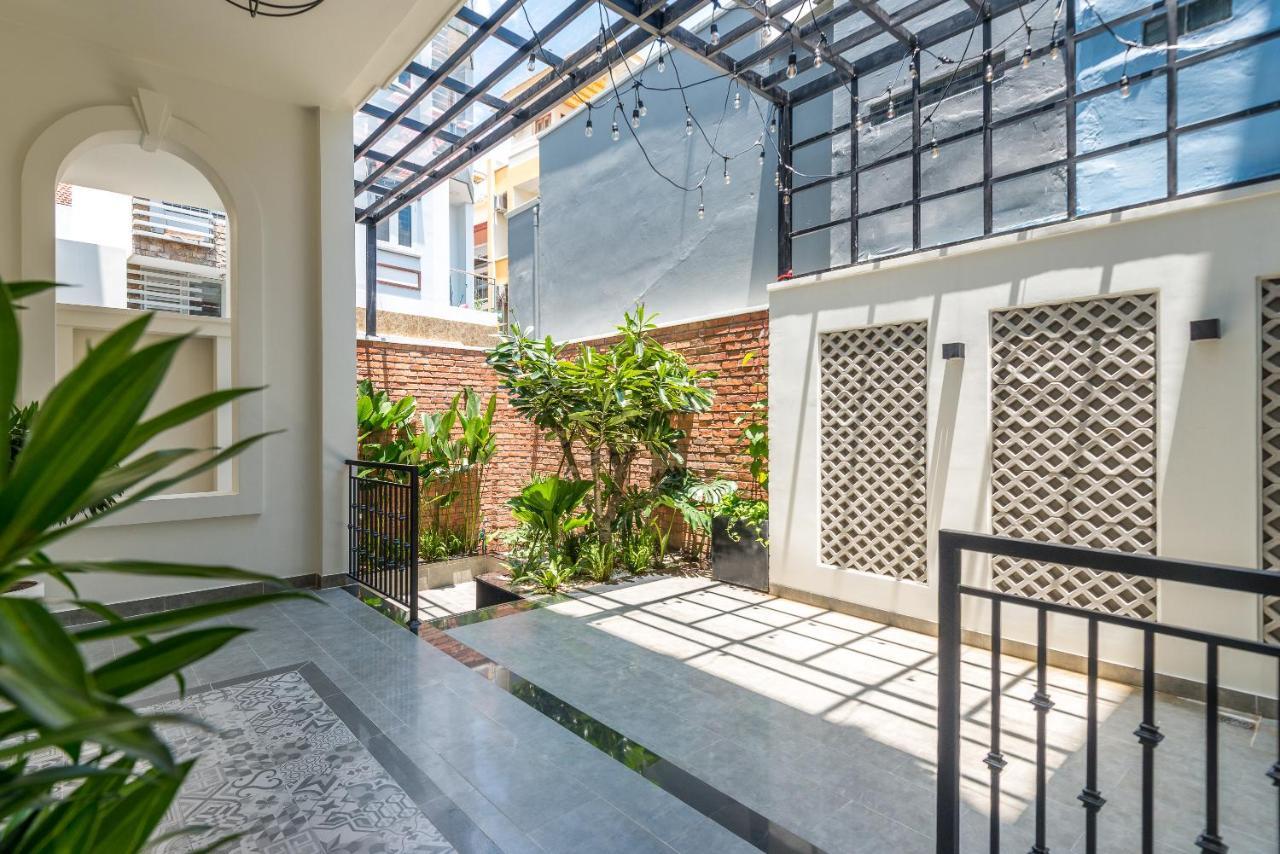 Cozrum Homes The Gallery Residence Ho Chi Minh-staden Exteriör bild